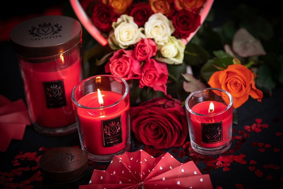 WoodWick Vellutier Geurkaars Large Rendezvous - 16 Cm / ø 11 Cm 2 WoodWick Vellutier Geurkaars Large Rendezvous - 16 Cm / ø 11 Cm - Afbeelding 2