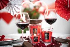 WoodWick Vellutier Geurkaars Large Rendezvous - 16 Cm / ø 11 Cm 7 WoodWick Vellutier Geurkaars Large Rendezvous - 16 Cm / ø 11 Cm -WoodWick 1200x800 8