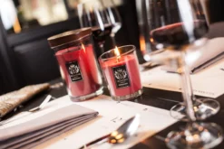 WoodWick Vellutier Geurkaars Large Rendezvous - 16 Cm / ø 11 Cm 9 WoodWick Vellutier Geurkaars Large Rendezvous - 16 Cm / ø 11 Cm -WoodWick 1200x800 9