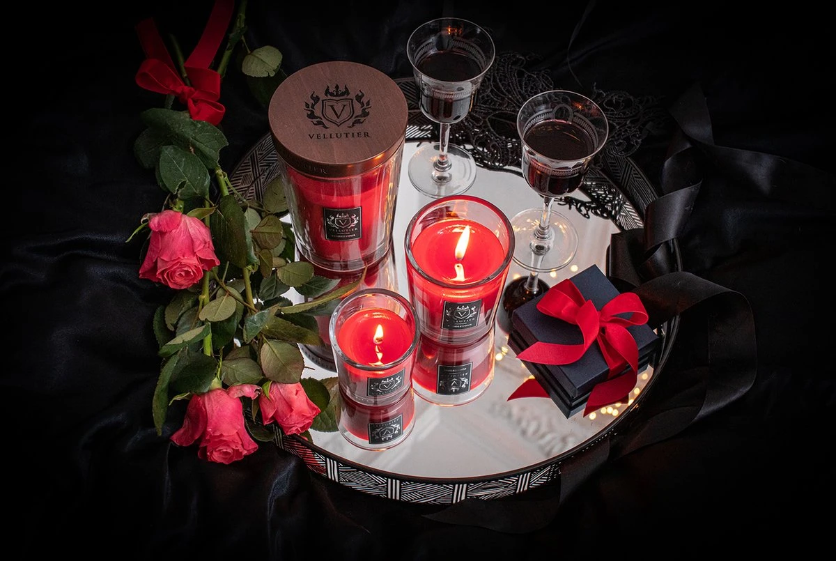 WoodWick Vellutier Geurkaars Large Rendezvous - 16 Cm / ø 11 Cm 4 WoodWick Vellutier Geurkaars Large Rendezvous - 16 Cm / ø 11 Cm - Afbeelding 4