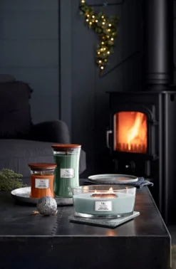 WoodWick - Mint Leaves & Oak Large Candle -WoodWick 785x1200