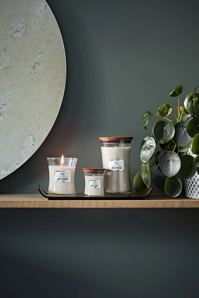 WoodWick Geurkaars Mini Tonka & Almond Milk - 8 Cm / ø 7 Cm 2 WoodWick Geurkaars Mini Tonka & Almond Milk - 8 Cm / ø 7 Cm - Afbeelding 2