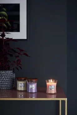 WoodWick Geurkaars Mini Pressed Blooms & Patchouli - 8 Cm / ø 7 Cm -WoodWick 800x1200 14