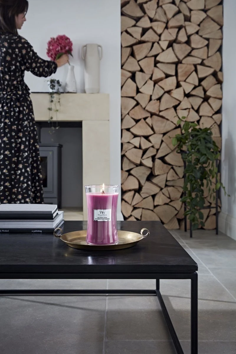 Woodwick Wild Berry & Beets Large Candle - Geurkaars 3 Woodwick Wild Berry & Beets Large Candle - Geurkaars - Afbeelding 3