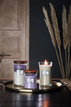 WoodWick Trilogy Hourglass Large Geurkaars - Amethyst Sky -WoodWick 800x1200 34
