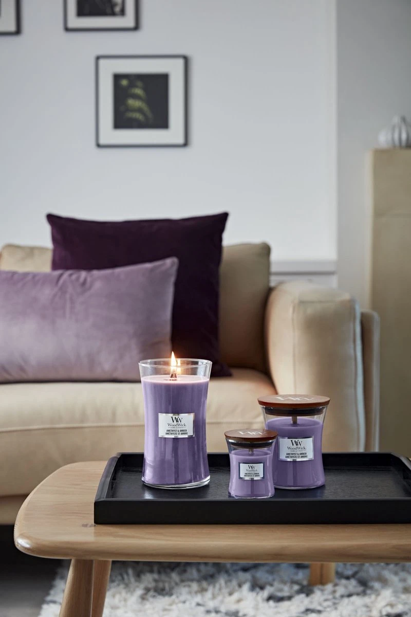 WoodWick Hourglass Medium Geurkaars - Amethyst & Amber 2 WoodWick Hourglass Medium Geurkaars - Amethyst & Amber - Afbeelding 2