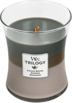 WoodWick Hourglass Medium Trilogy Geurkaars - Cozy Cabin -WoodWick 838x1200 1